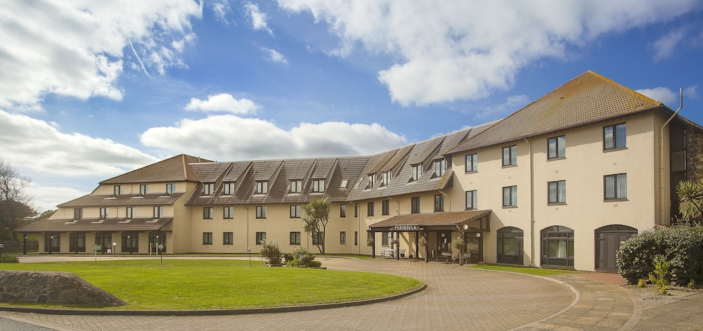Peninsula Hotel Guernsey 33/37