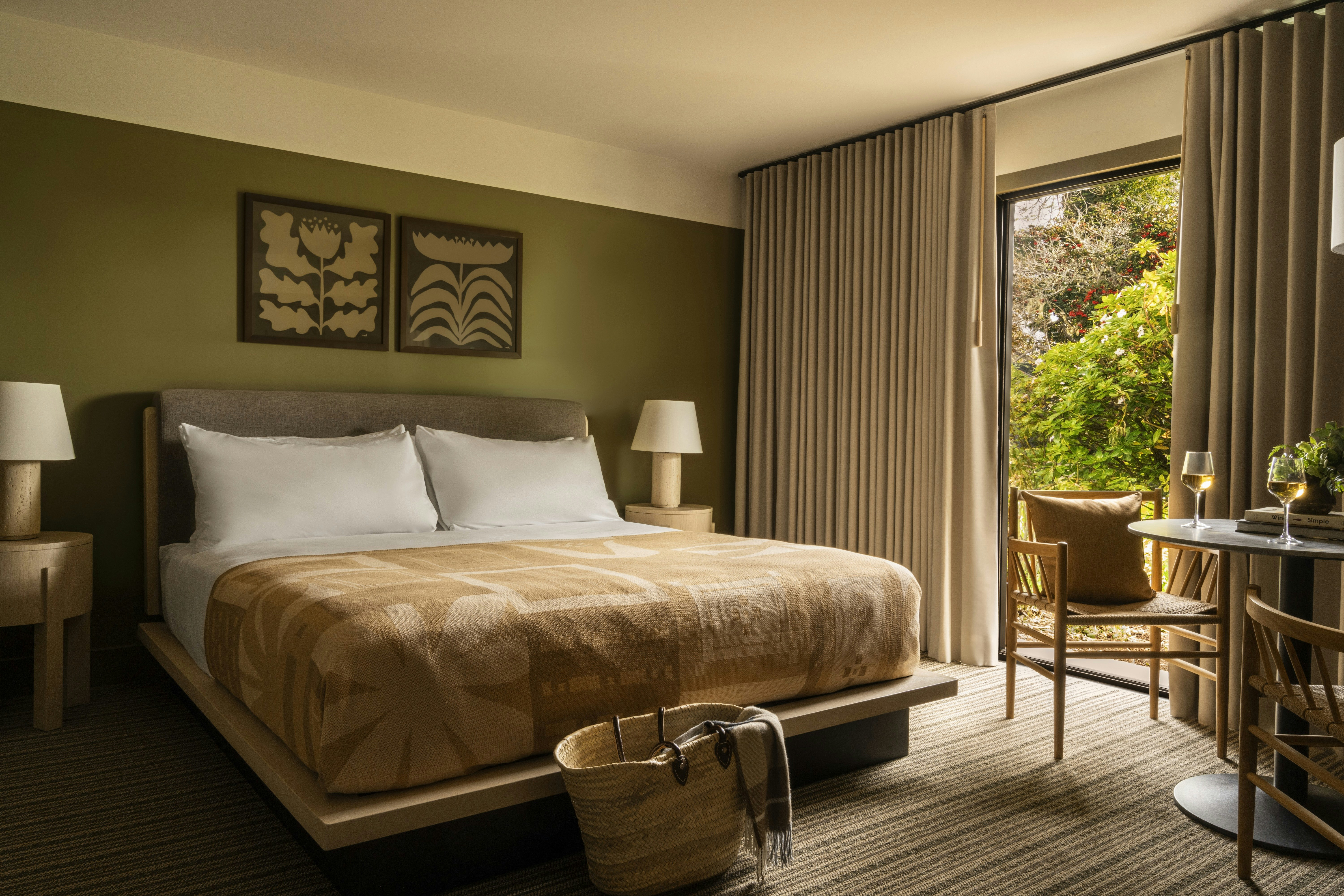 Room, King Bed, Balcony