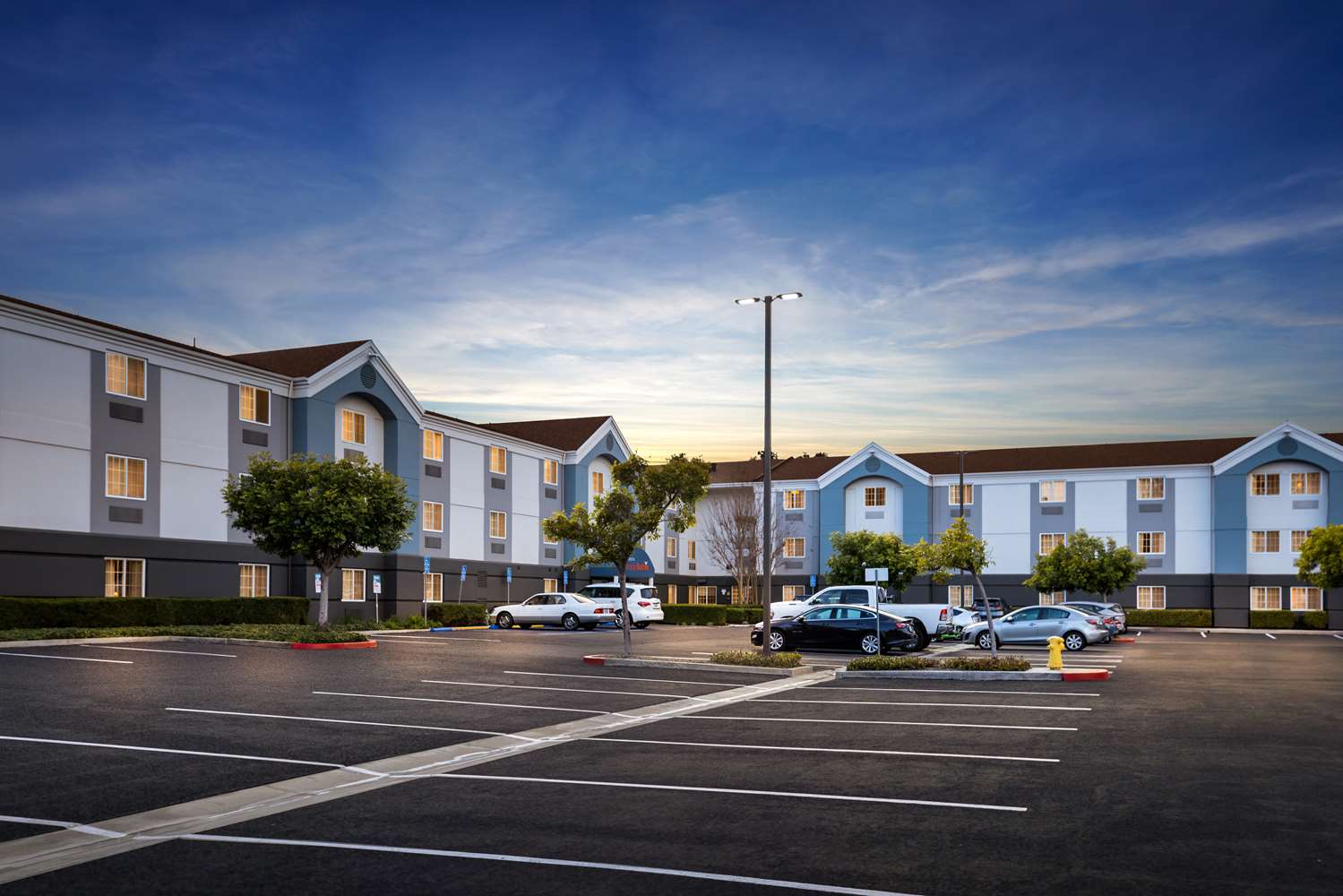 Sonesta Simply Suites Irvine East Foothill 18/20
