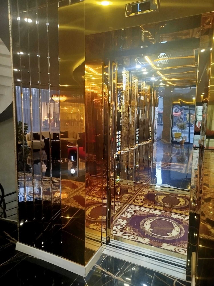 Mse Golden Lux Hotel 10/50