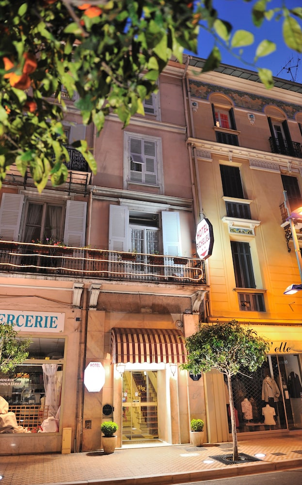 Richelieu Hotel 2/68