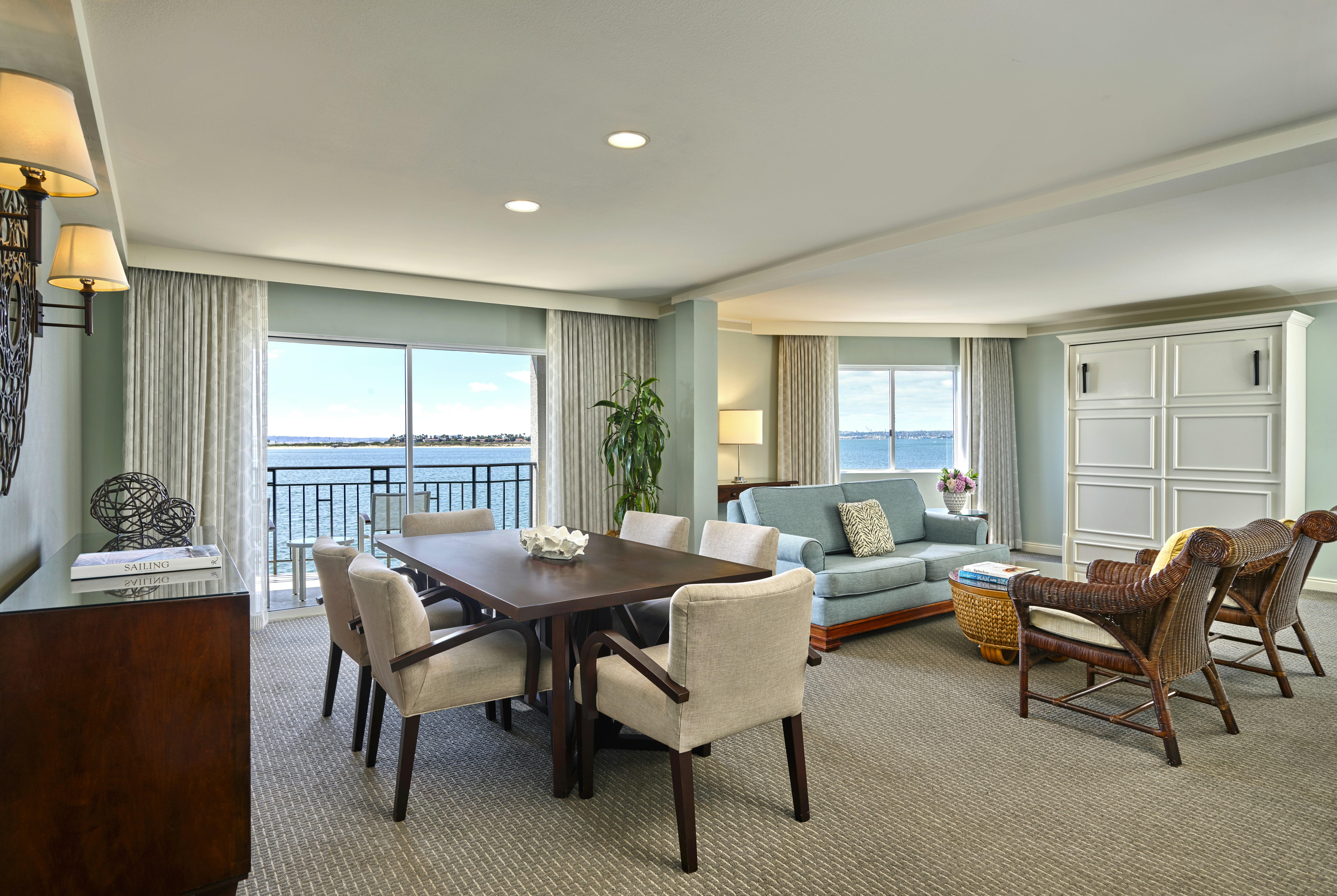 Hospitality, Parlor