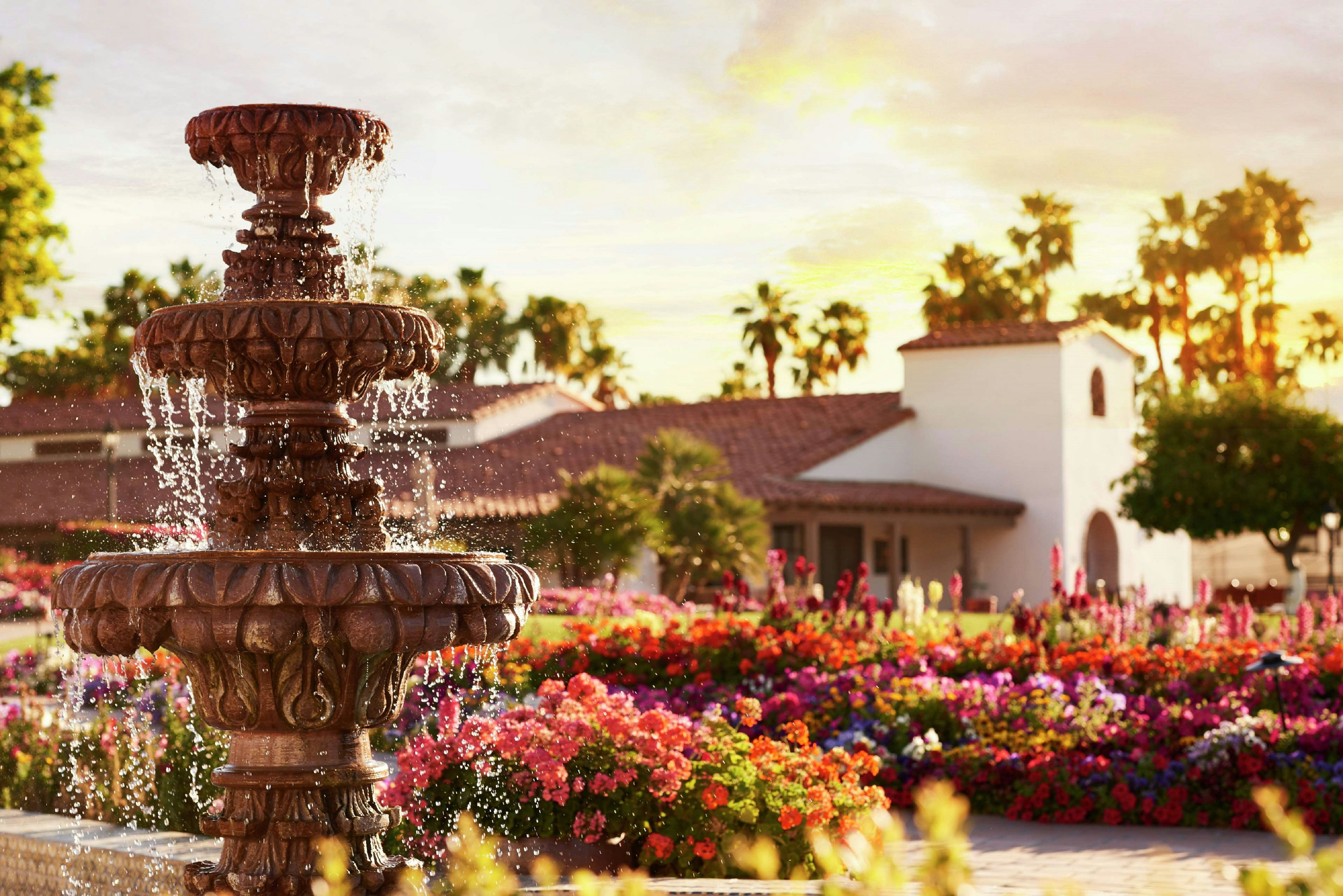 La Quinta Resort & Club, Curio Collection by Hilton 75/77