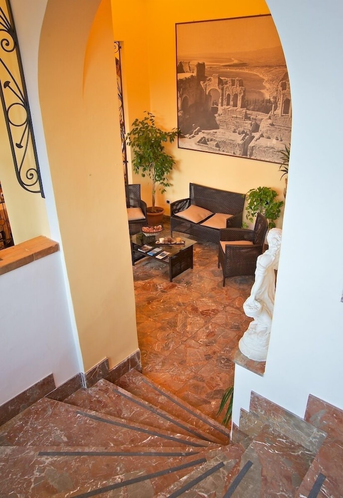 Jonic Hotel Mazzaro' 7/56