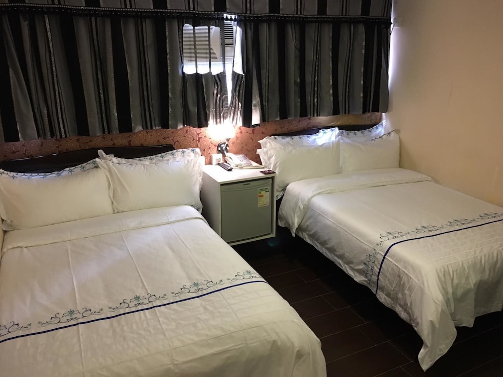 California Hotel 8/50