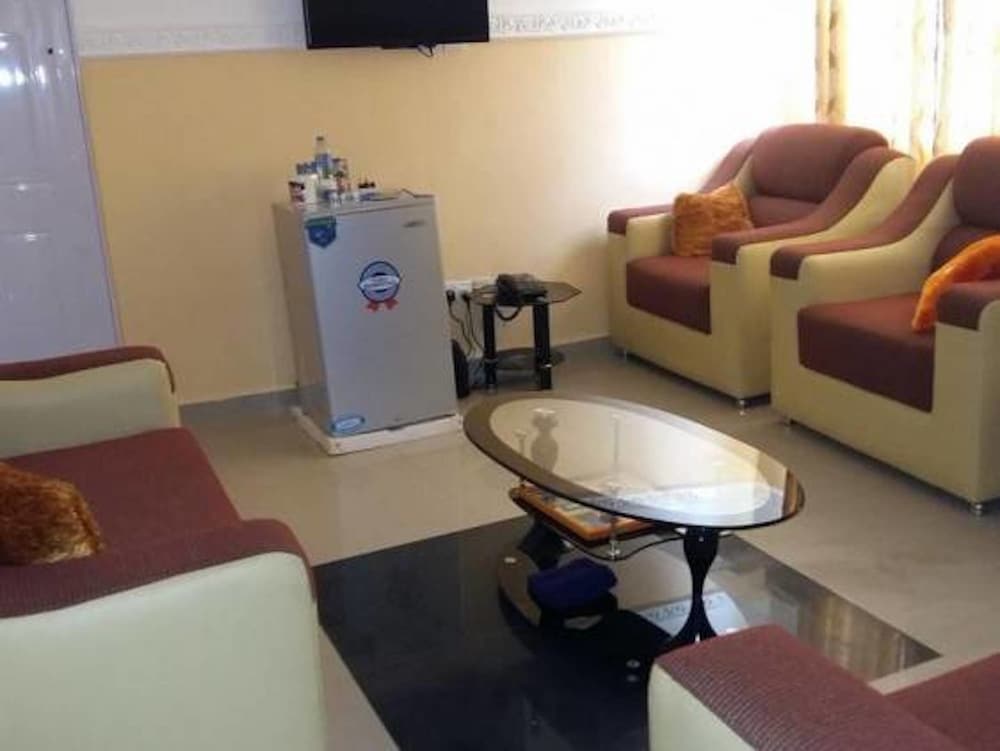 Link Majestic B2 Suites And Hotel 13/19