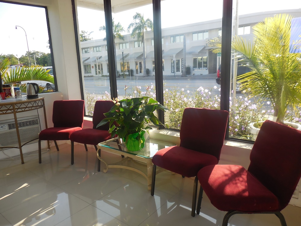 Shalimar Motel 32/47