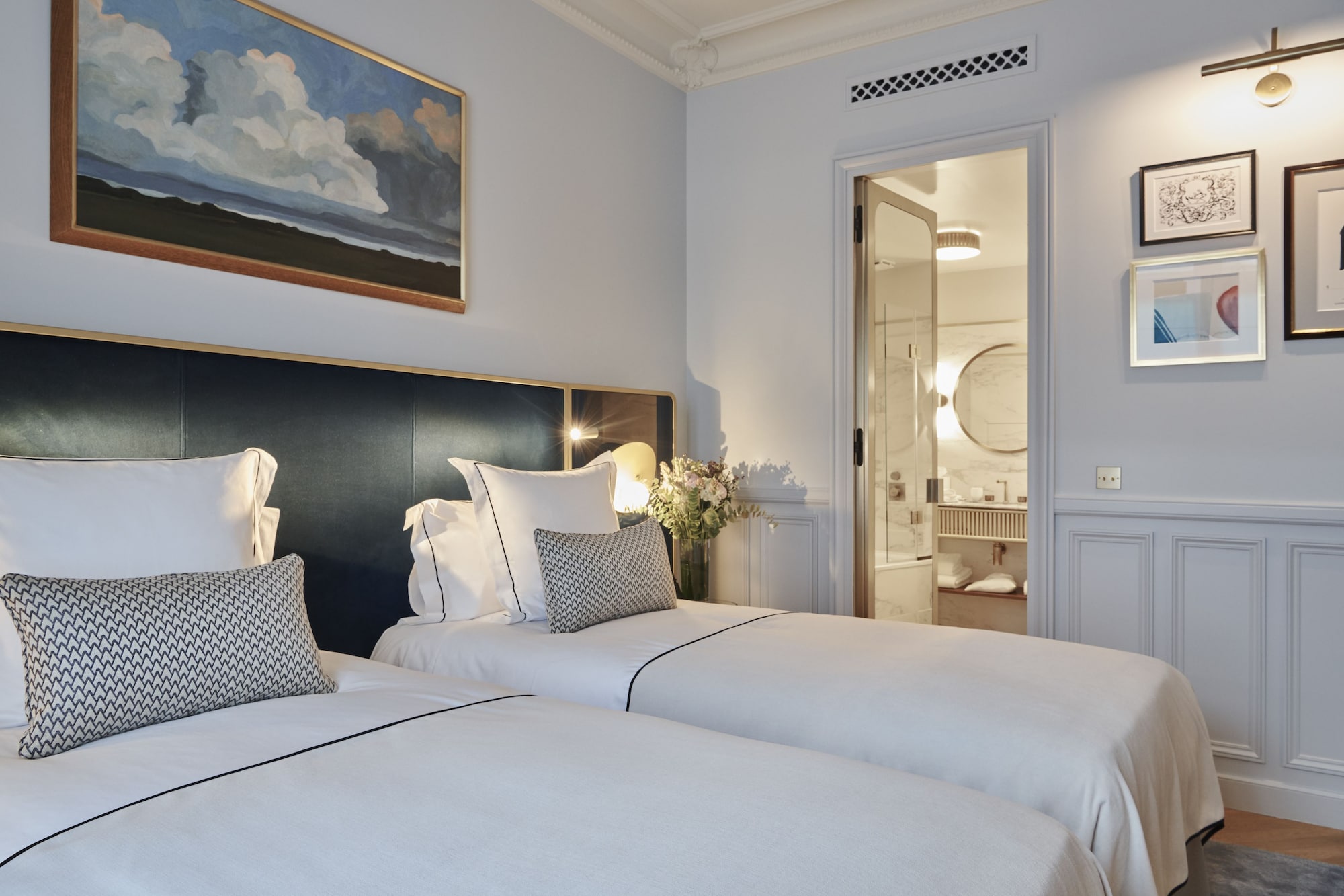 CONNECTING, JUNIOR SUITE, EXECUTIVE