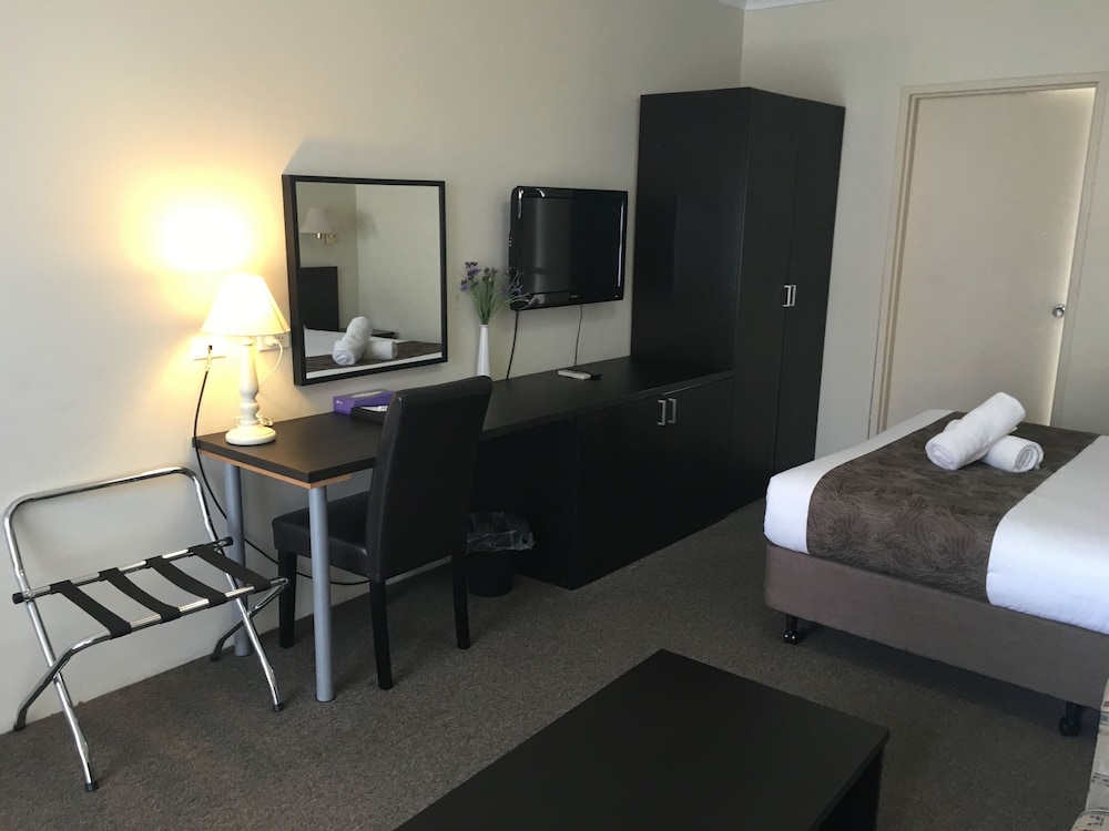 ABCOT INN 20/58