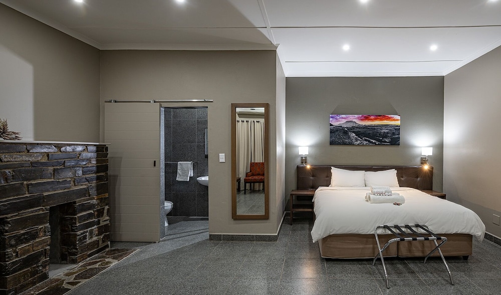 Calvinia Hotel by Country Hotels 6/41