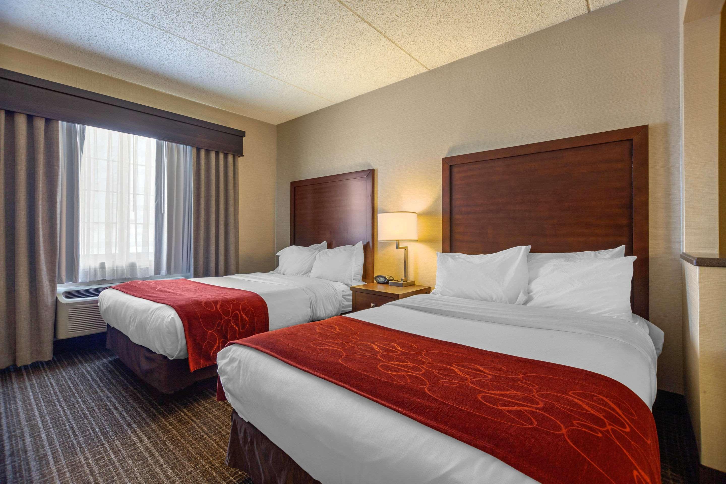 SUITE, 2 DOUBLE BEDS