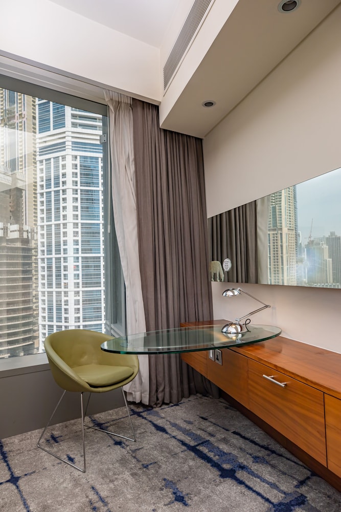 Media One Hotel Dubai, WorldHotels Crafted 72/97