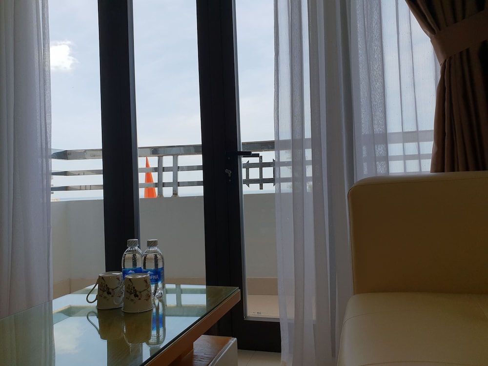 Phu Cuong Beach Hotel 57/69