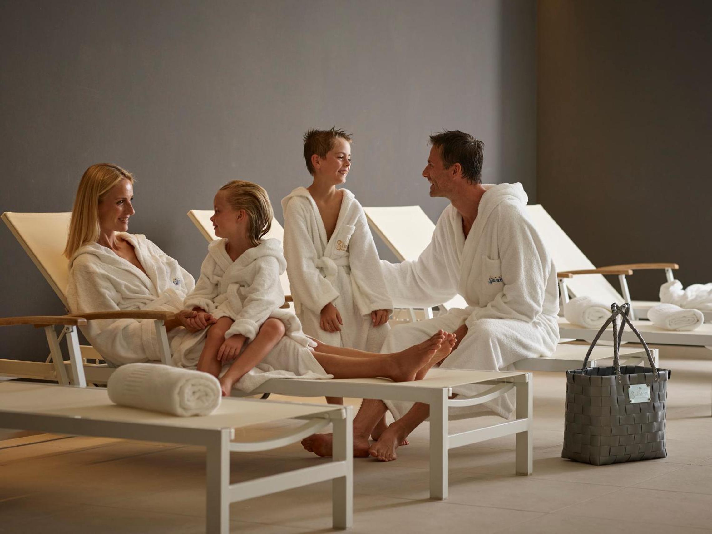 Family And Wellness Hotel Shandranj 40/50