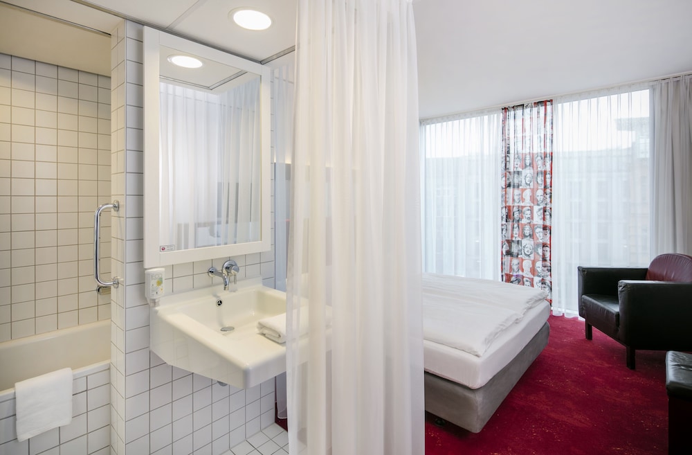 Arcotel Velvet Berlin 26/77