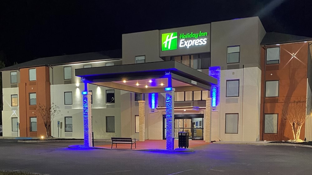 Holiday Inn Express Gloucester An Ihg Hotel 1/32