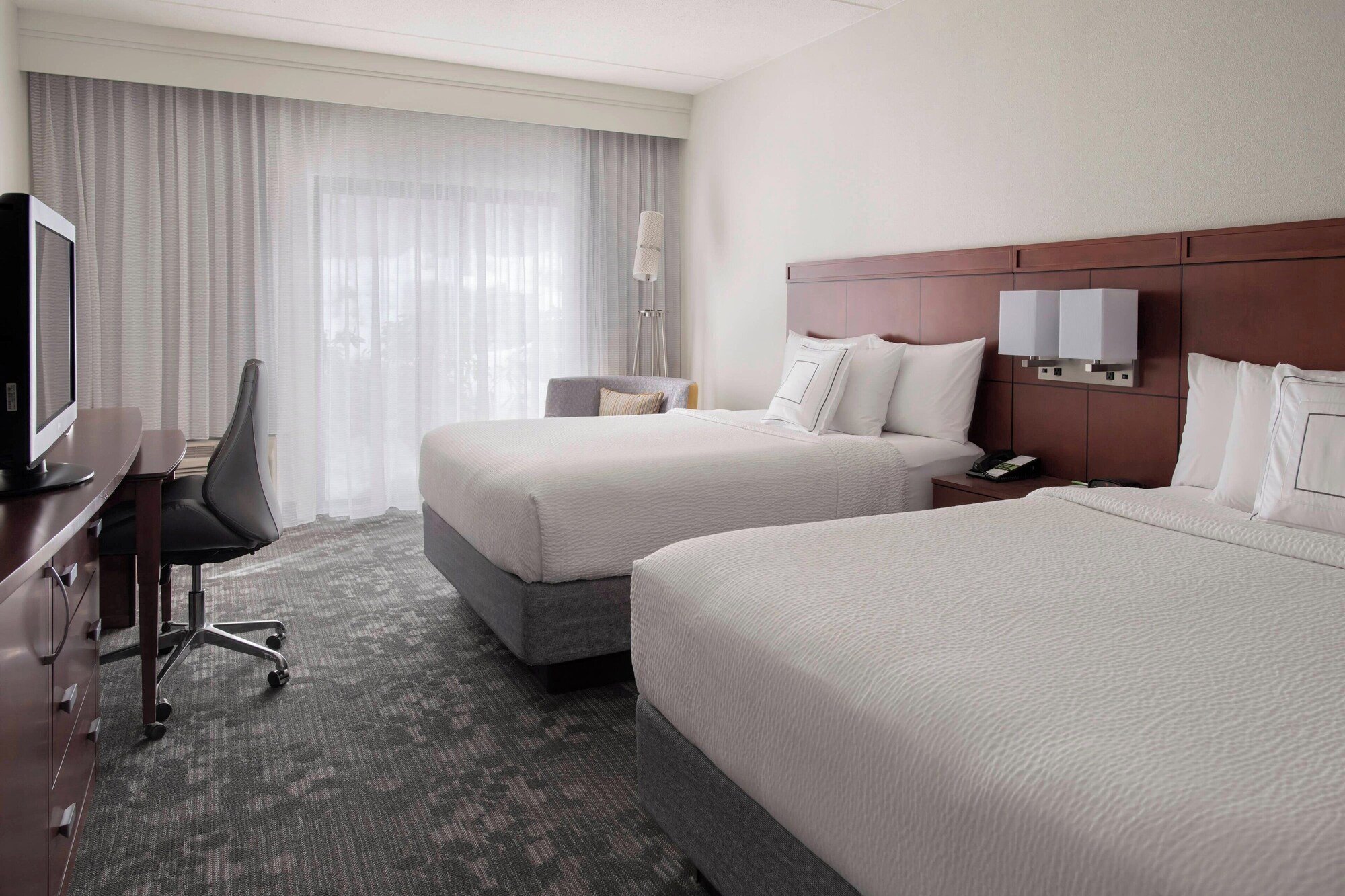 Room at Courtyard By Marriott Boston Norwood Canton, NORWOOD - MA