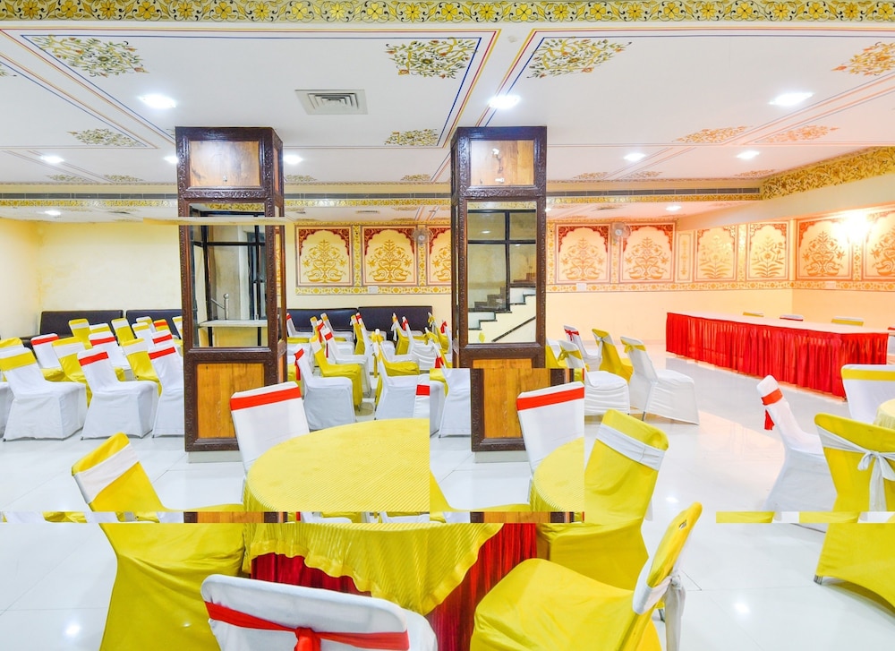 Hotel Laxmi Niwas 54/62