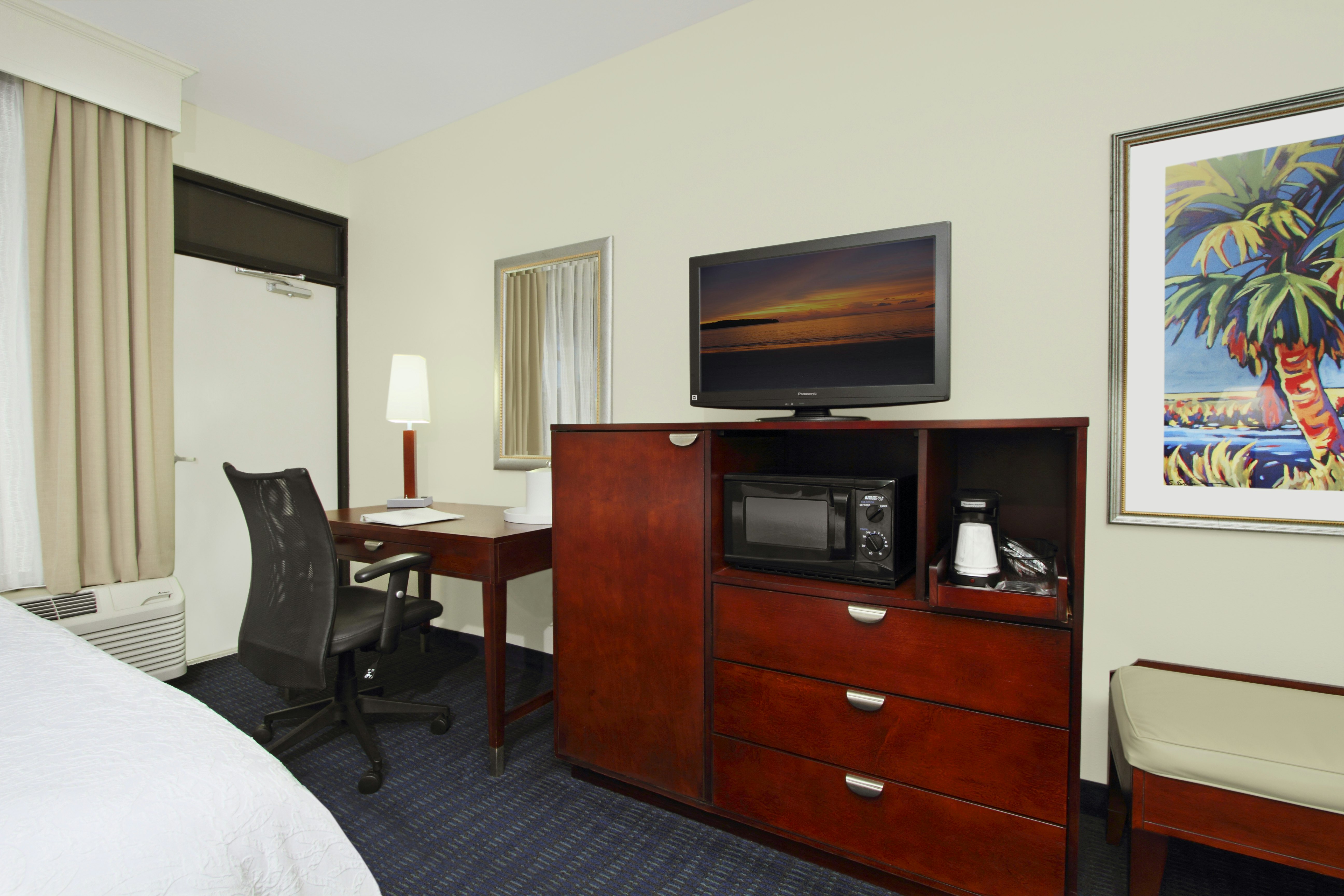 Hampton Inn Cocoa Beach/Cape Canaveral 32/41
