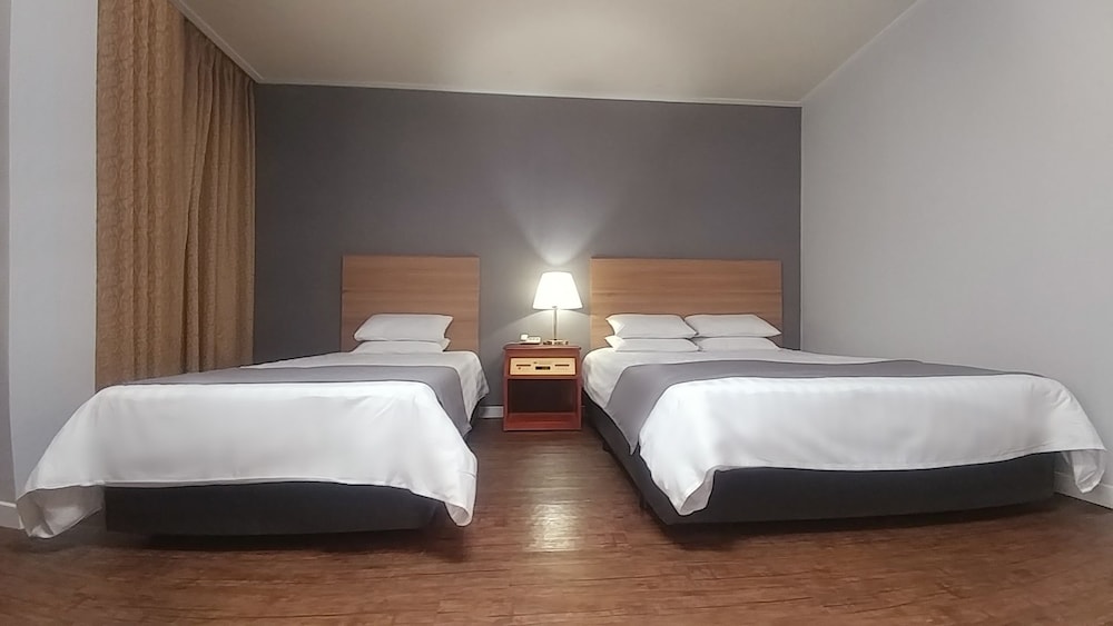 Pearl Hotel Jeju 24/63