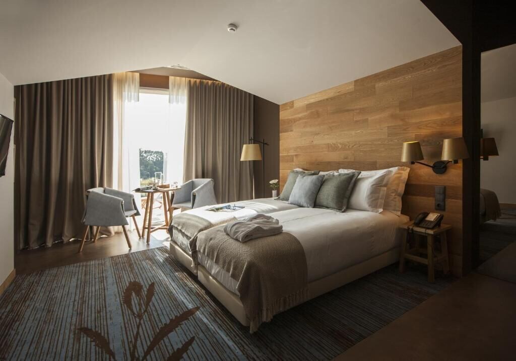 Deluxe, Twin Beds