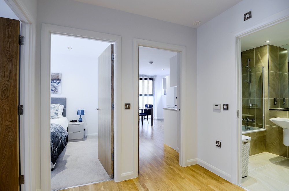 London Bridge – Tooley St 23/23