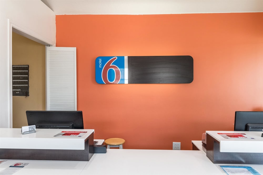 Motel6 Seguin, TX 44/53