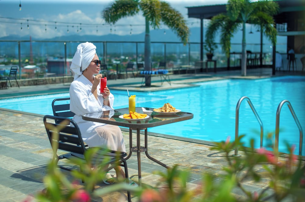 Grand Q Hotel Gorontalo 43/46