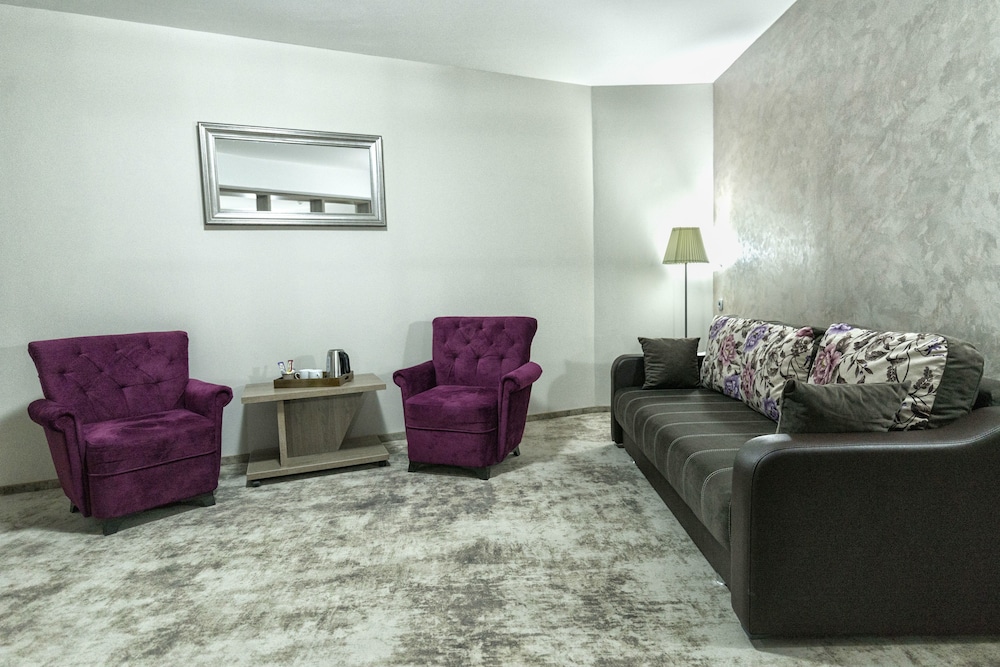 PRESTIGE BOUTIQUE HOTEL CRAIOVA 52/65