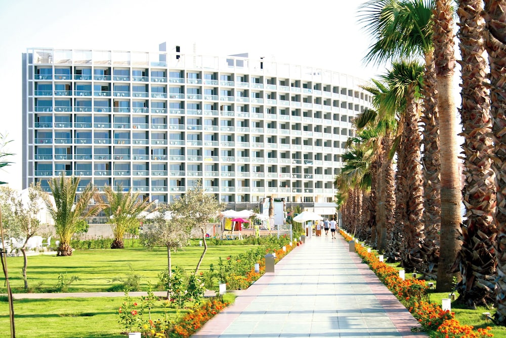 Crystal Centro Resort 6/50