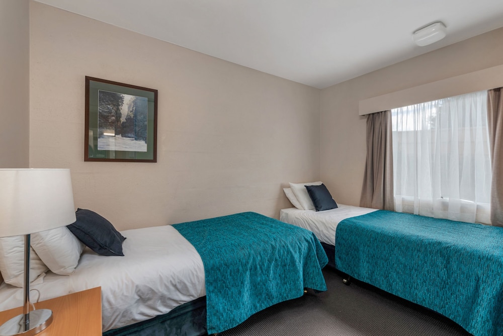 BAY VIEW VILLAS 19/64