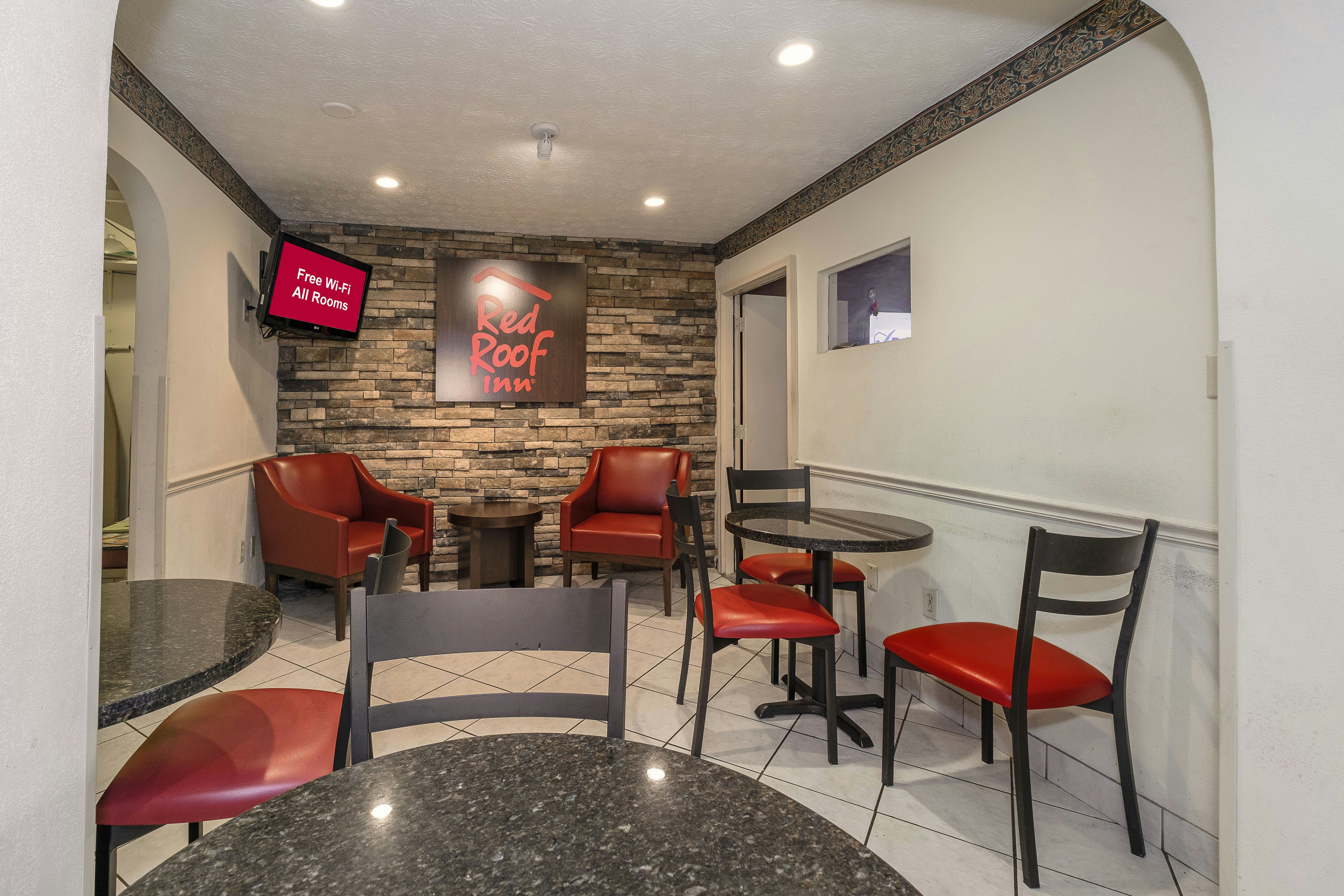 Red Roof Inn Edgewood 20/23