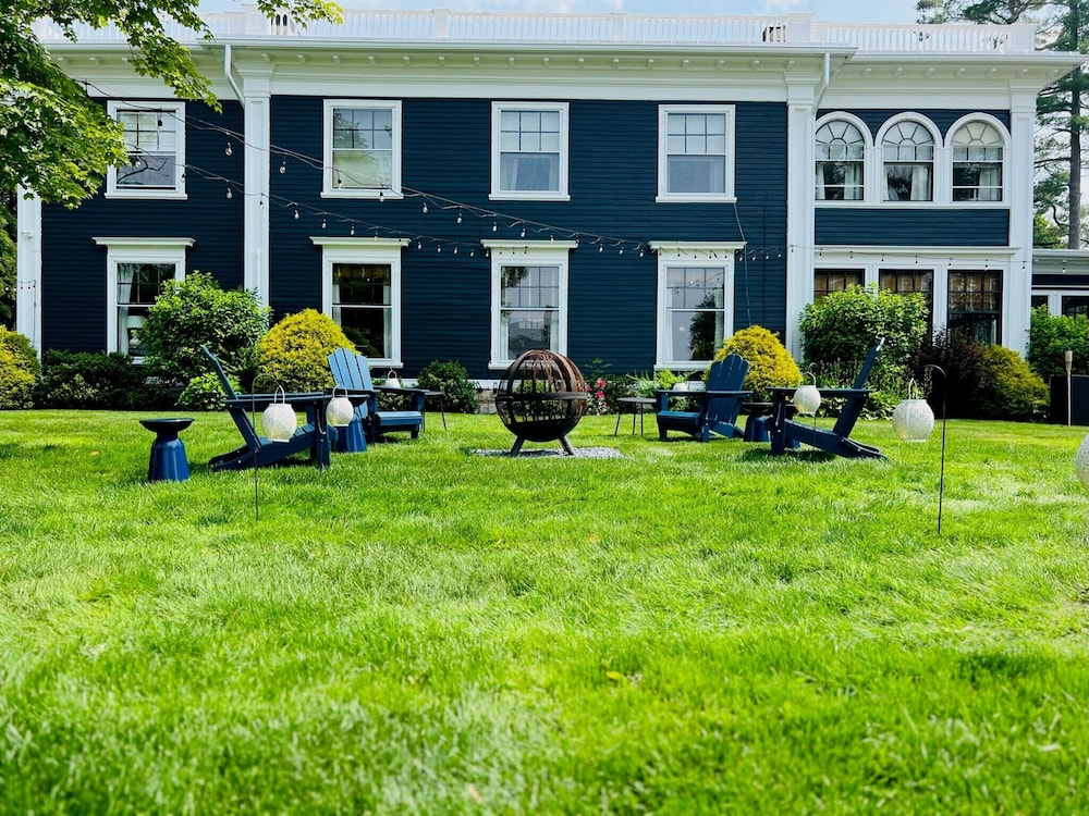 Gateways Inn Restaurant 39/46