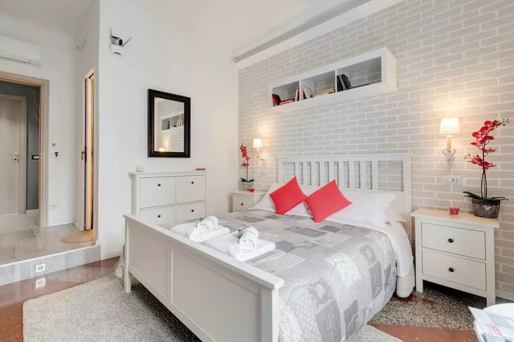 Moonlight Inn Guest House 15/50