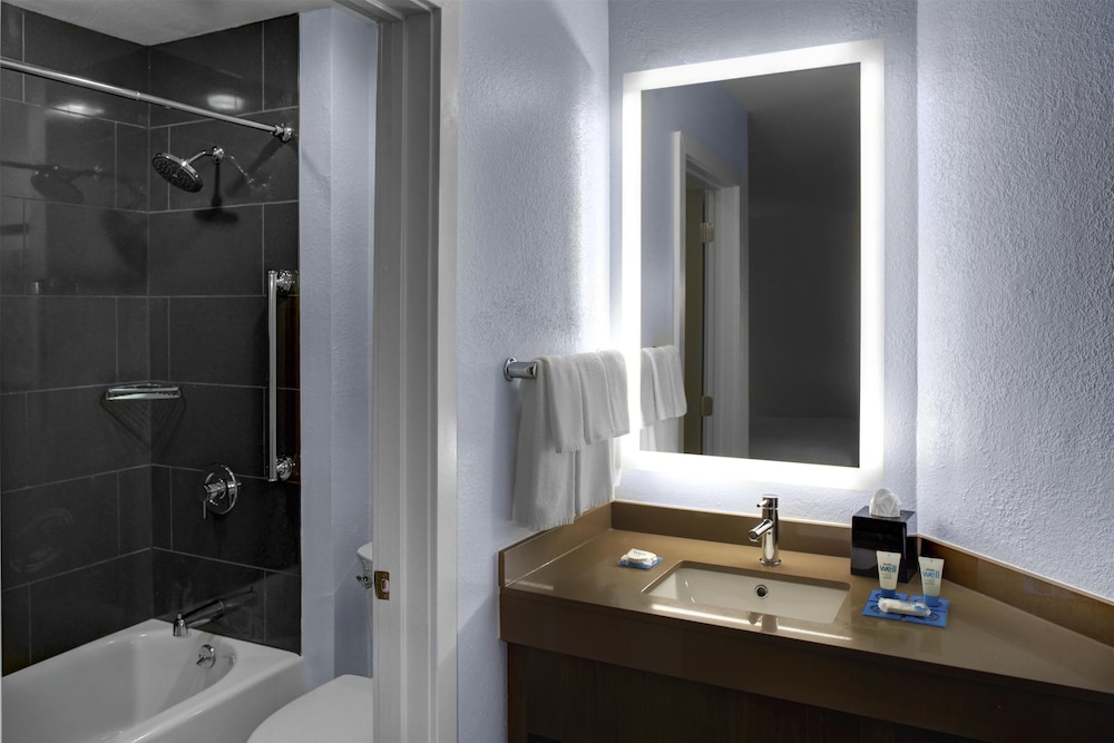 HYATT HOUSE MORRISTOWN 77/77