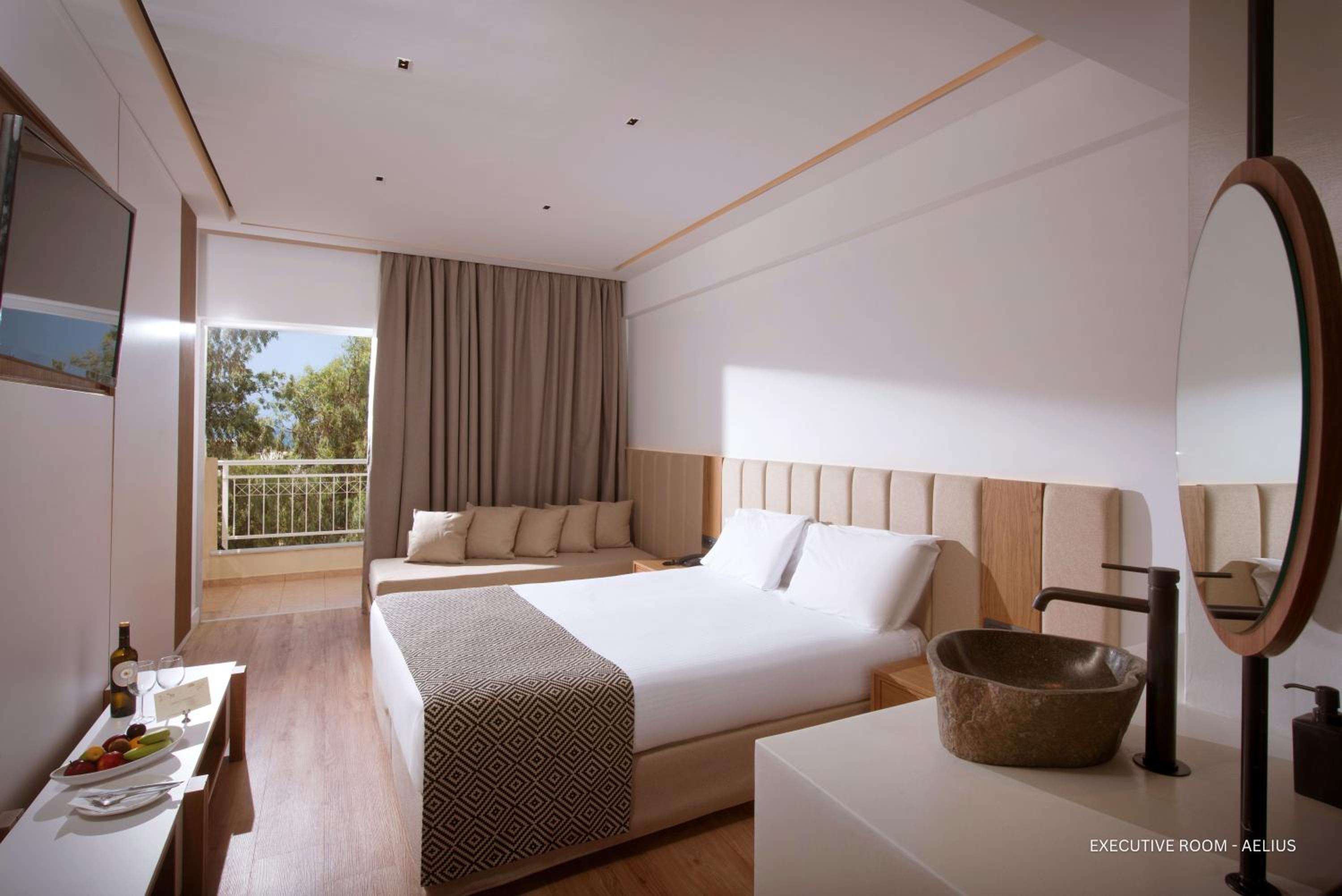 DOUBLE ROOM EXECUTIVE