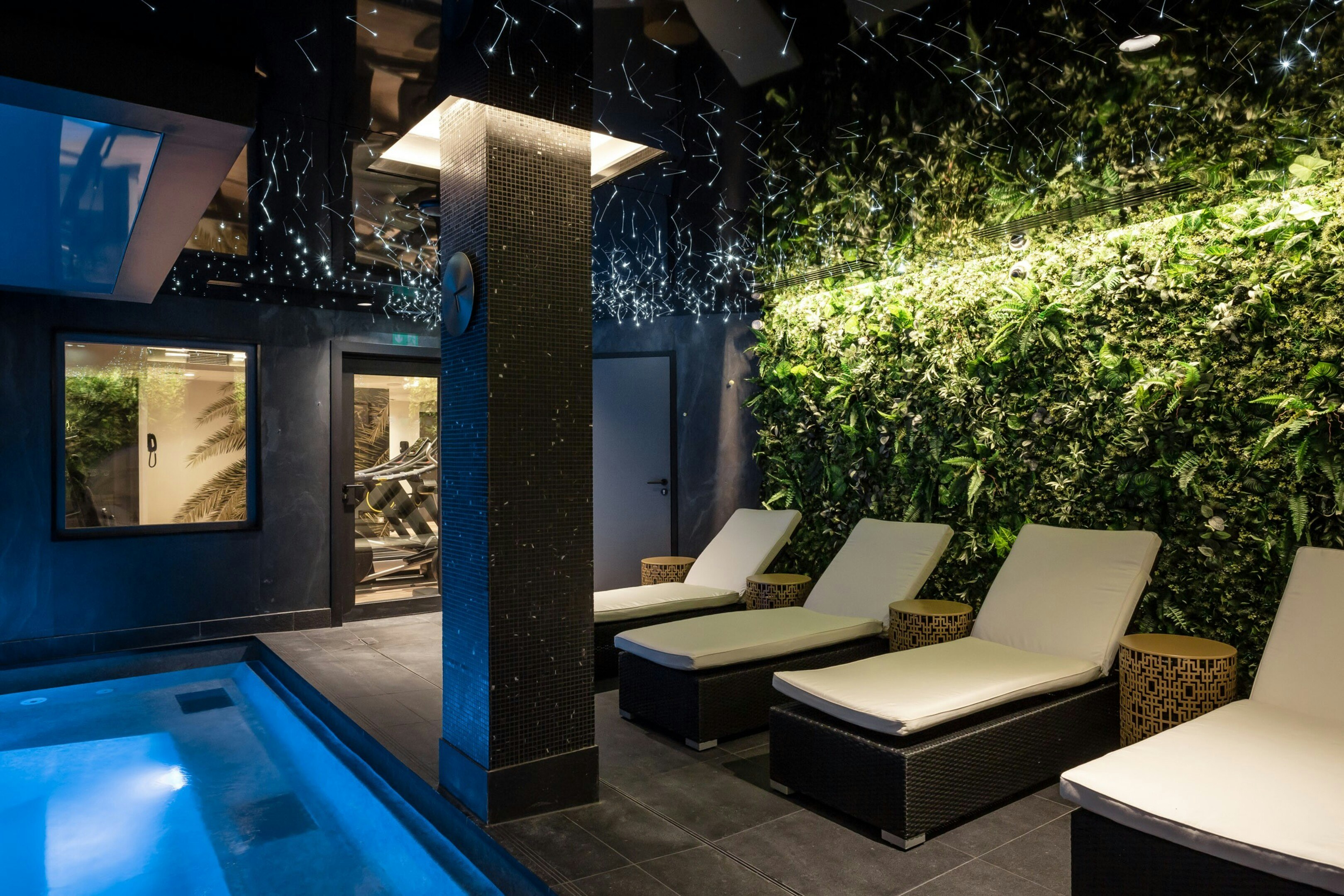Voco Strasbourg Centre - The Garden 77/77