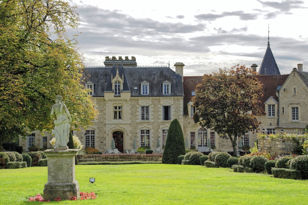 CHATEAU DE FERE HOTEL 40/50