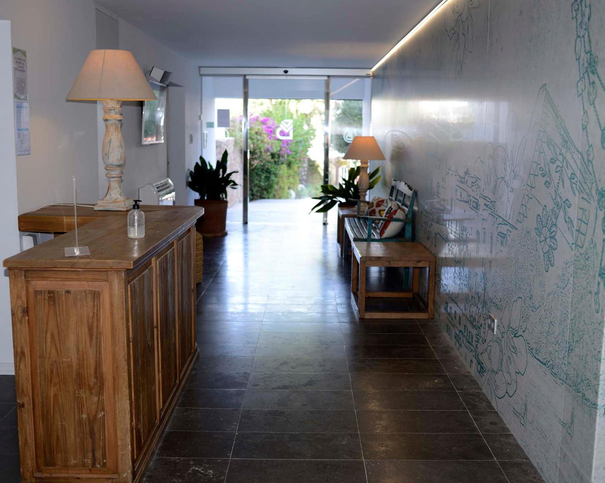 Apartamentos B-Llobet Sun & Confort 6/50