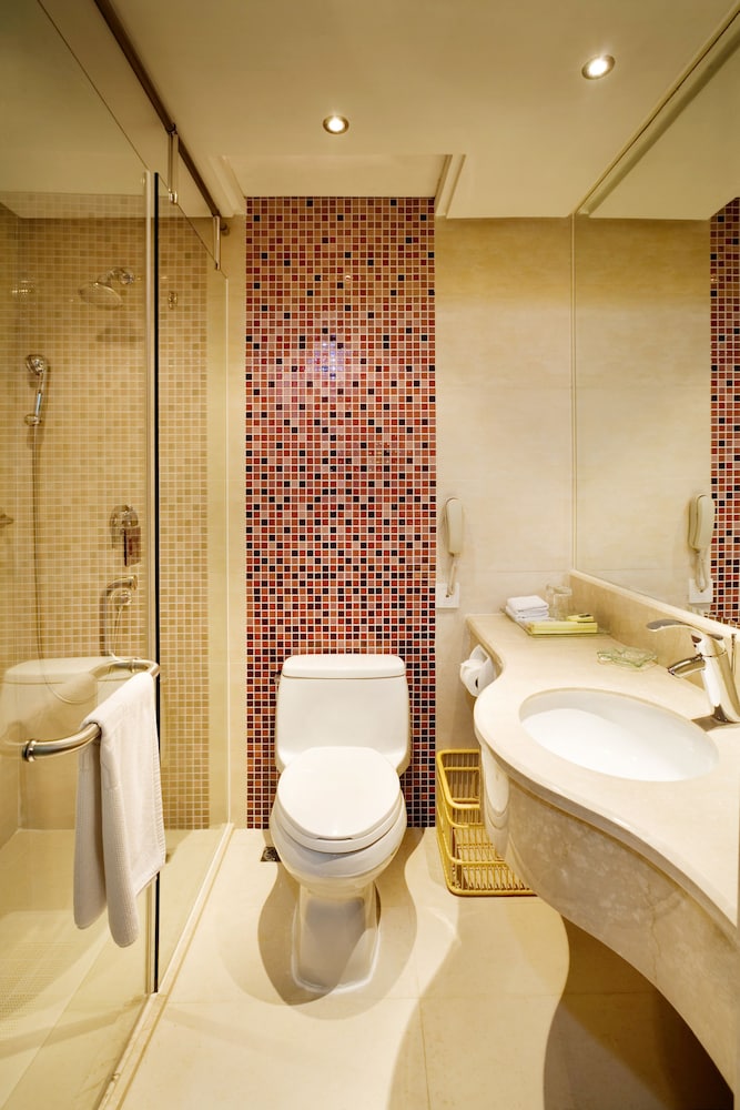 Yanling Hotel 50/50