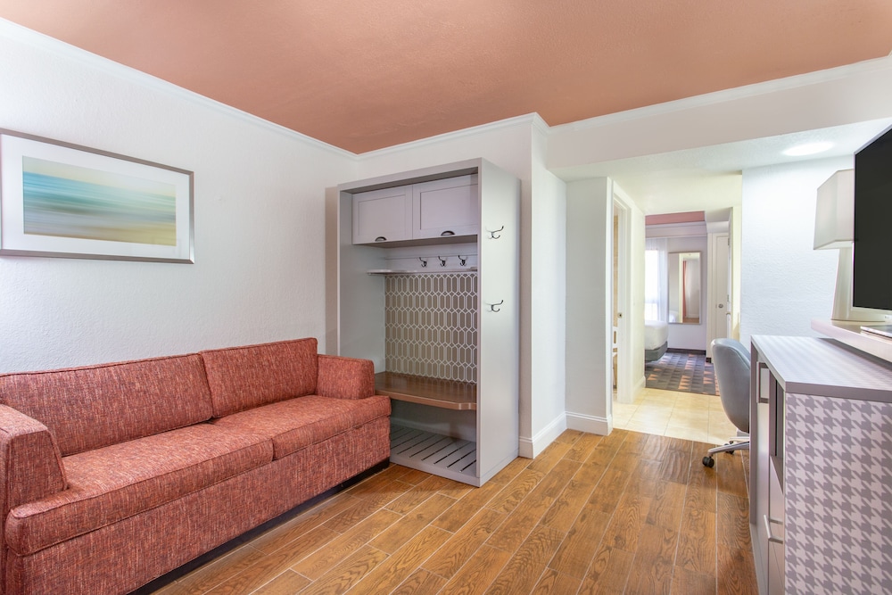 Holiday Inn Boca Raton - North, an IHG Hotel 30/64