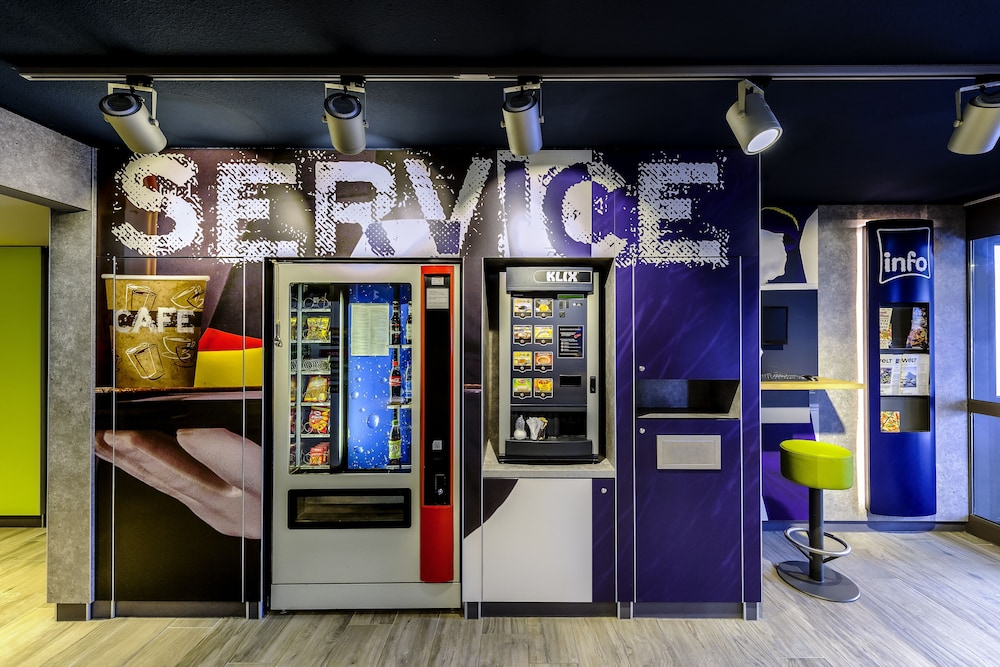 Ibis Budget Lyon Saint Genis Laval 57/62