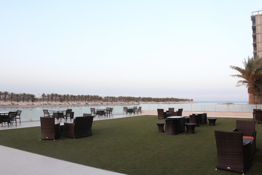 فندق جولدن توليب للأجنحة الفندقية(Golden Tulip Al Khobar Suite Hotel) 9/52