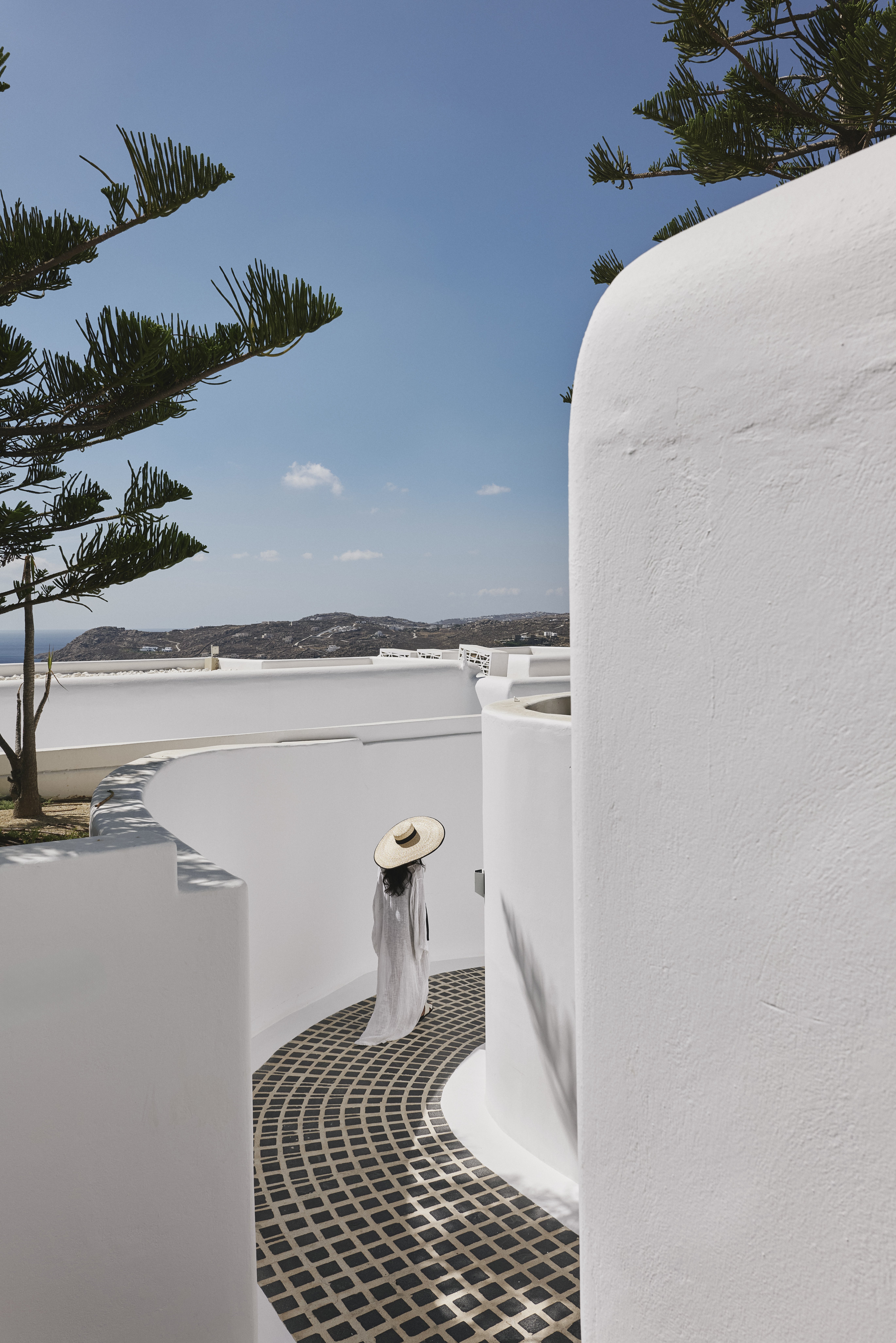 Myconian Utopia Relais & Chateaux 64/66