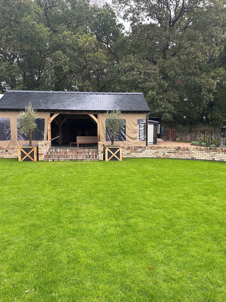 Bridleway Bed And Breakfast 35/50