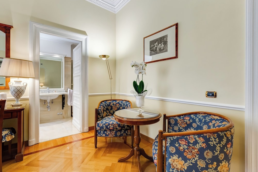 Hotel Cellini 42/61