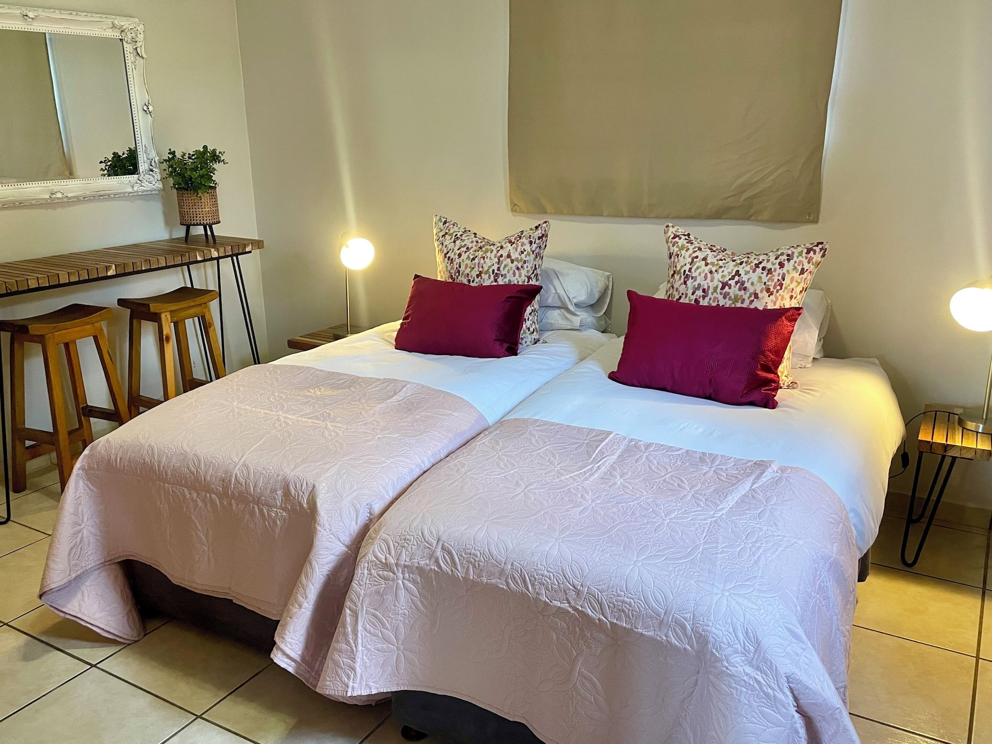 1 Bedroom, Chalet, Twin Beds, Mountain View, Garden Area