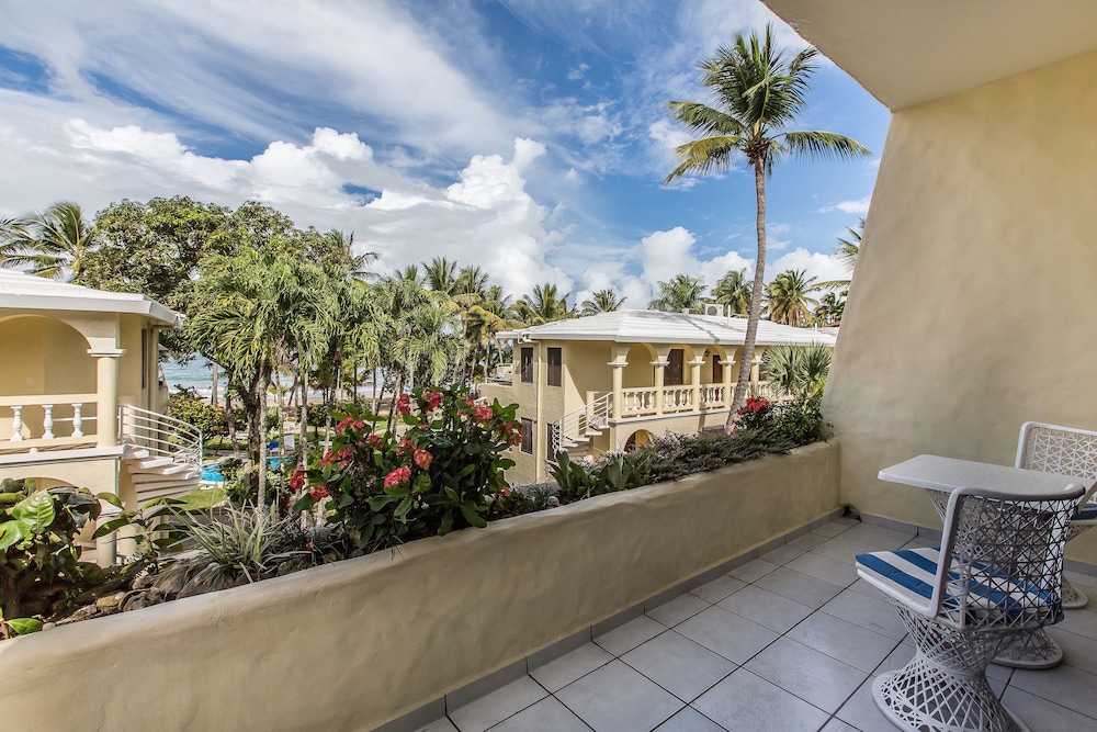 Cabarete Palm Beach Condos 44/50