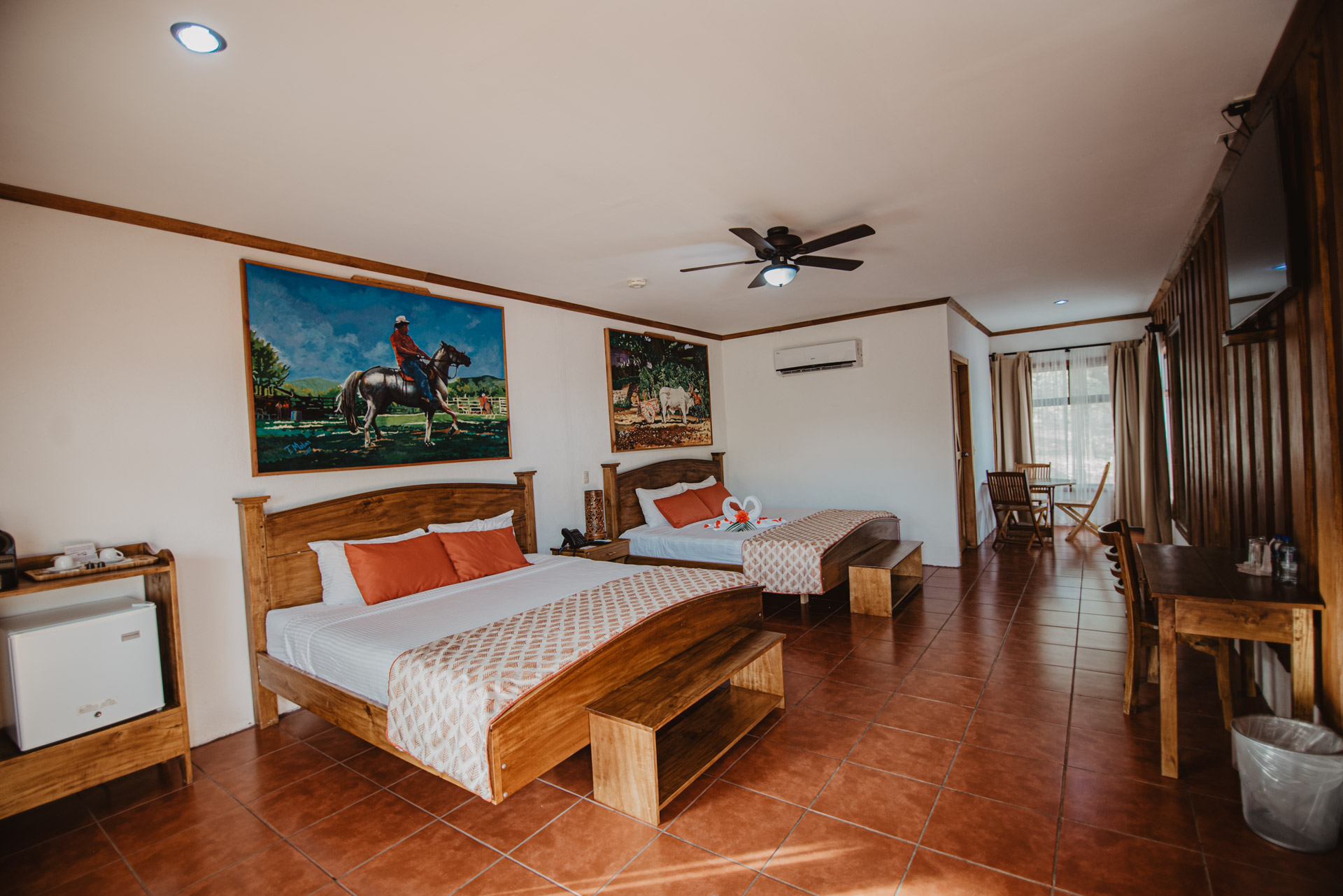 Legacy Suite - Queen Bed