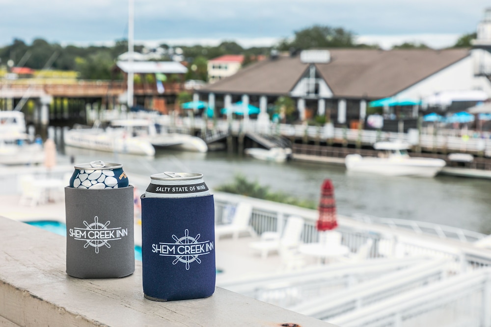 Shem Creek Inn 34/37